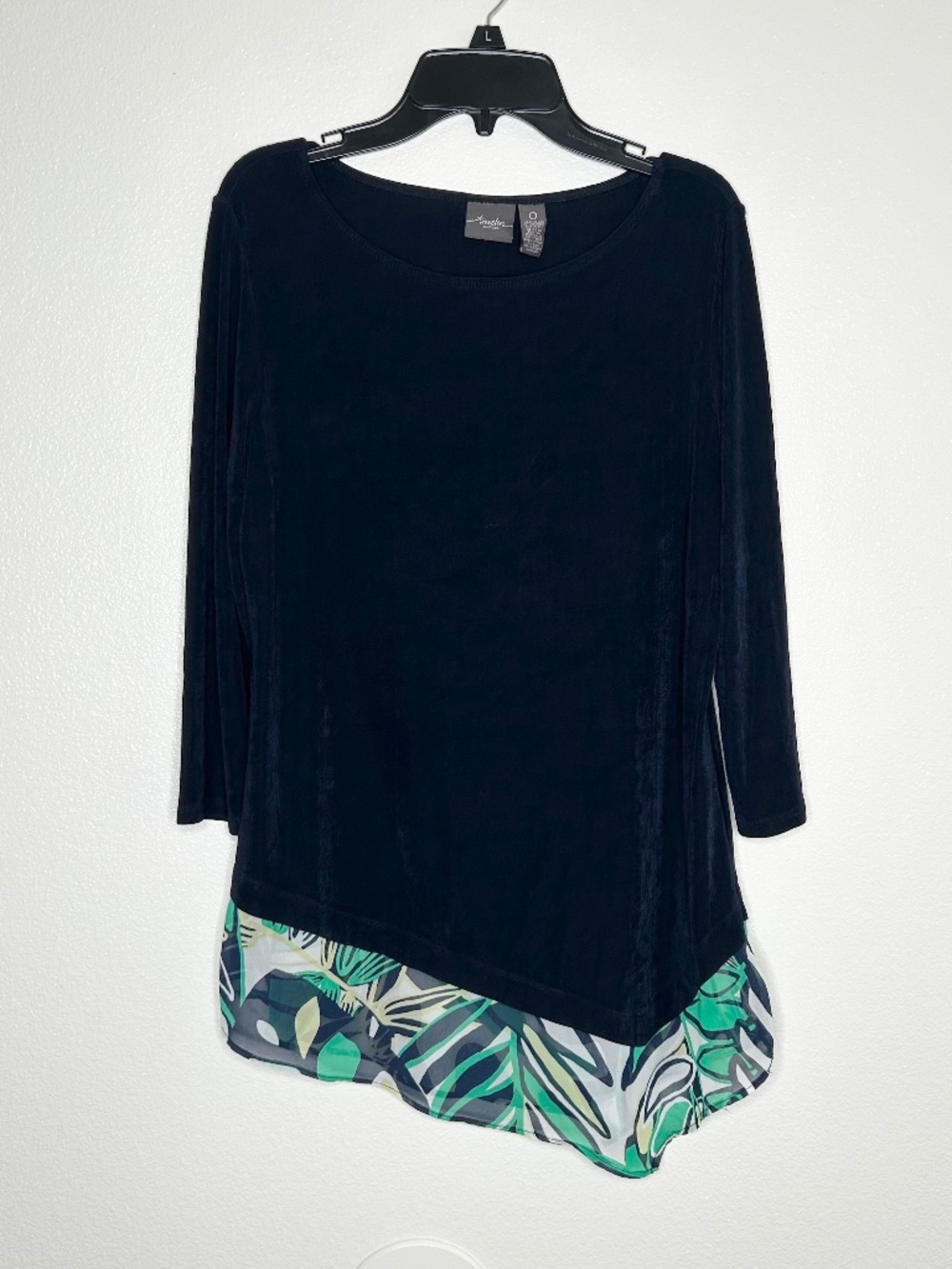 Chicos Travelers Womens Navy Blue Slinky Long Sleeve Top Patterned Hem Size 0/ S